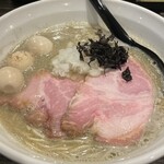 魚々麺 園 - 味玉 圧縮淡麗煮干しそば