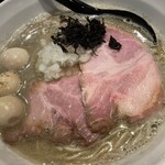 魚々麺 園 - 味玉 圧縮淡麗煮干しそば