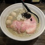 魚々麺 園 - 味玉 圧縮淡麗煮干しそば 1300円
