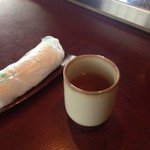 風月本店 - まずはお茶とおしぼりを