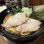 濃厚豚骨醤油ラーメンブタシャモジ - 
