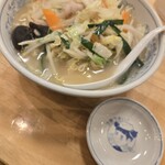 ぎょうざの満洲 - 料理写真: