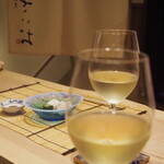 割烹さいお - ワインも仲良く…