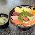 すしざんまい - 店長おすすめ丼〈茶碗蒸し・お椀付き〉￥968