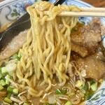 いやどうも - 太麺が濃い味のスープに合う！