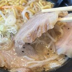 いやどうも - 美味いチャーシュー分厚すぎる！！