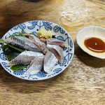 大衆酒場 増やま - イワシの刺身　到着〜