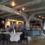 Noma - シックな内装