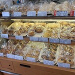 ニューポート - 魅力的なパンがずらり