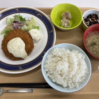 横浜第二合同庁舎 第一食堂_1