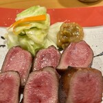 牛タンとマグロとクリスピー餃子 ひまわり［海］ - 