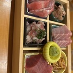 牛タンとマグロとクリスピー餃子 ひまわり［海］ - 