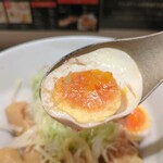 醤油らーめん ピース - 