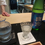 日本料理 晴山 - 「宗玄」純米生酒をオールドバカラで。