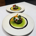 コムトゥヴ - 馬肉と蕎麦の実のタルタル　雲丹と白ミル貝のマリネと帆立とお米のエスプーマ　パセリ、胡麻、ニンニク、オリーブオイルとバルサミコのソース