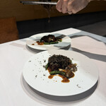 コムトゥヴ - 真珠貝と平茸のベニエ　トリュフ香るソースペリグーとオーストラリア産冬トリュフ