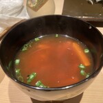 鮨松波 - ！　赤だしの塩分濃度が精密で舌を巻く。