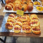 コシニール ベーカリーカフェ - ミニウインナー