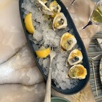 LAGO by Julian Serrano - オイスター