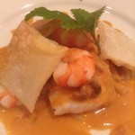 レプレ - 魚介類のポアレ・ウニと野菜のソースで1,510円