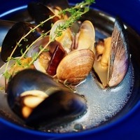 ムール貝とあさりの白ワイン蒸し