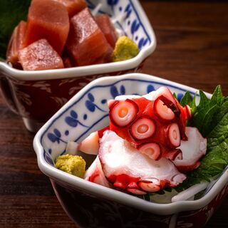 お酒に合うアテを種類豊富にご用意！