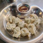 鴻記牛肉麺水餃 - 水餃 1人前