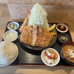 嬉嬉豚 とんかつ 「君に、揚げる。」(極) - 全貌