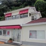 Bisutoro Ru Poru - 渡船場のすぐ前にある玄界灘を一望できるフレンチレストランです。 