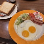 ジョナサン - 料理写真:吸い上げたい黄身