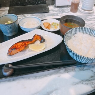 炭火魚 旬彩料理 坂本_1