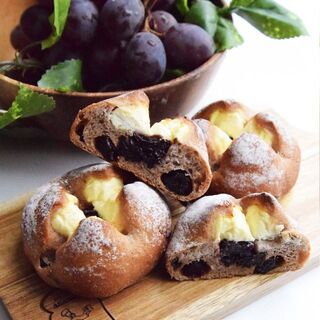 Boulanger Asano Ya Karuizawa Shinano Oiwake Ten - 使用信州产巨峰葡萄与奶油奶酪