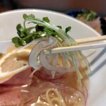 麺家 たけ田 - カイワレとアーリーレッド