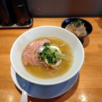 麺家 たけ田 - 鯵の焼き出汁冷やしラーメンと鯵の胡麻ダレ冷やし茶漬け