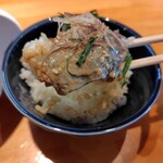 麺家 たけ田 - 鯵丼一口