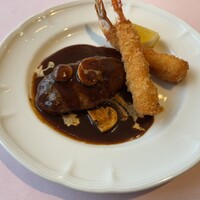 厳選洋食さくらい - ④ハンバーグとエビ様♡フライ