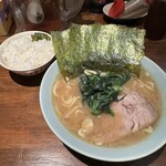 ラーメン 洞くつ家 - 