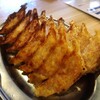 ひとくち餃子の頂 - 焼き餃子、写真は2人前