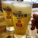 ひとくち餃子の頂 - 最初だけ生ビールで乾杯