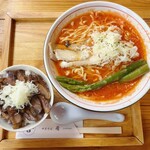 中華そば 肴 yamago - トマト味噌南蛮中華+炭火焼親鶏飯(小)