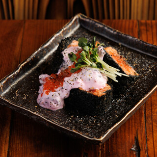 《SNS映え◎》こだわりのサーモン黒レアカツをご用意！