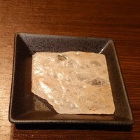 和牛焼肉 やくにく 路地裏 - 贅沢な大きさの岩塩