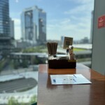 アゲダチ - 見晴らしのいいテーブル