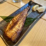 豊洲市場 さかな酒場 魚星 - 思ったより小くて、ハーフにせねば良かった