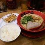 天下一品 - 鶏餃子定食(920円)＋『絶品』分100円