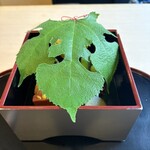 山玄茶 - 八寸    梶の葉を取ると……