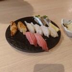 魚塩ノ中 武店 - にぎり各種