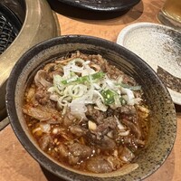 ホルモン焼肉 富や 栄店 - 