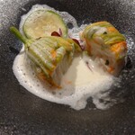 プチレストラン ブーケ・ド・フランス - 中からホタテと白身魚のハンバーグ