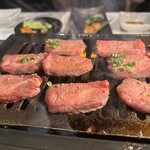 焼肉ダイニング MEGUMI 南8条店 - 